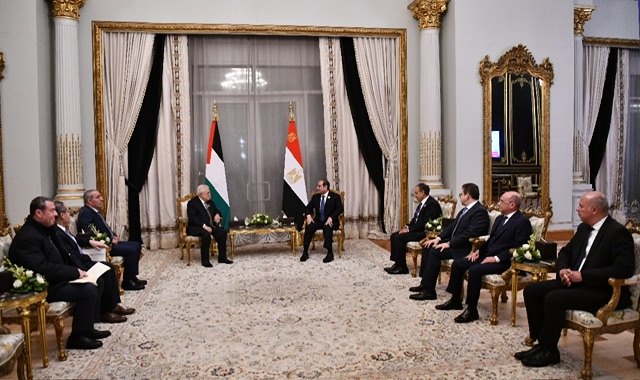 السيسي يؤكد لـ أبومازن رفض تهجير الفلسطينيين ويدعم جهود تحقيق التوافق الوطني الفلسطيني
