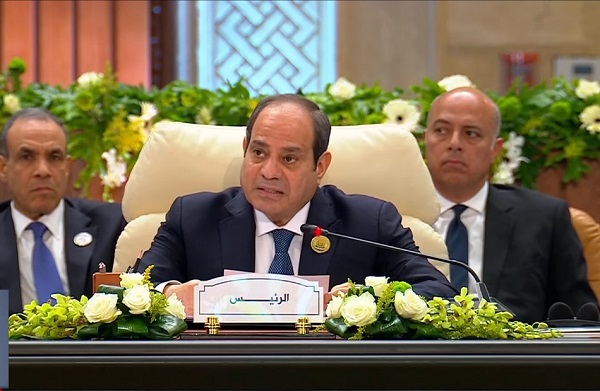 الرئيس السيسي: الشعب الفلسطيني مثالٌ في الصمود من أجل استعادة الأرض
