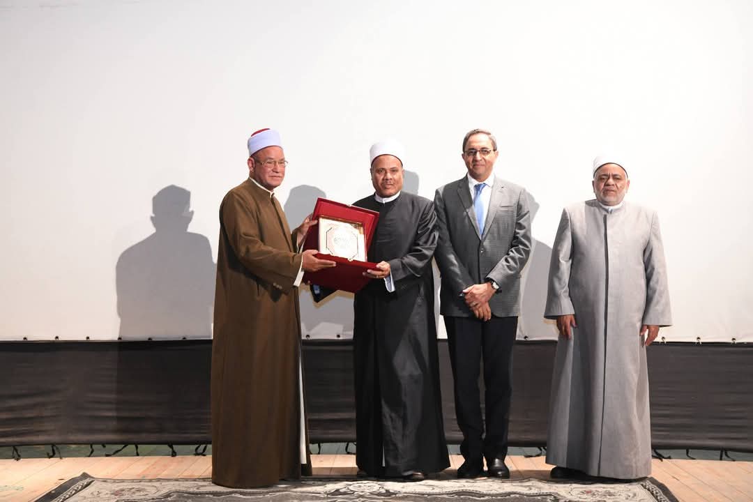 محافظ قنا يشهد احتفال الأزهر الشريف بذكرى تأسيسه ويشيد بدوره في نشر الوسطية

