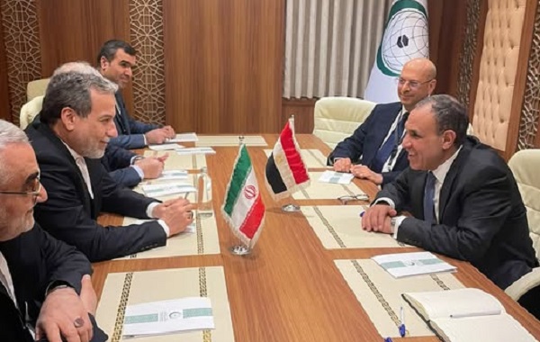 وزير الخارجية يلتقي نظيره الإيراني في جدة لبحث تطورات الإقليم ودعم فلسطين







