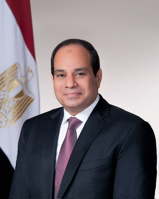 السيسي يحيي ذكرى يوم الشهيد ويؤكد التمسك بحماية الوطن