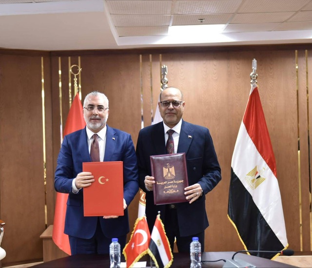 مصر وتركيا تبحثان تشكيل لجنة مشتركة لتنفيذ مذكرة التفاهم الموقعة بين الجانبين