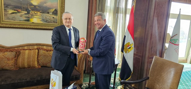 السفير الروسي يهنئ رئيس الأعلى للإعلام ويبحثان تعزيز التعاون الإعلامي بين القاهرة وموسكو