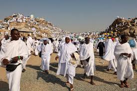 مواعيد دخول وخروج المعتمرين قبل الحج
