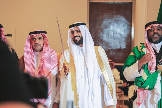 بالصور.. أسرة العبداللطيف تحتفل بزفاف مشعل بن محمد العبداللطيف في الرياض


