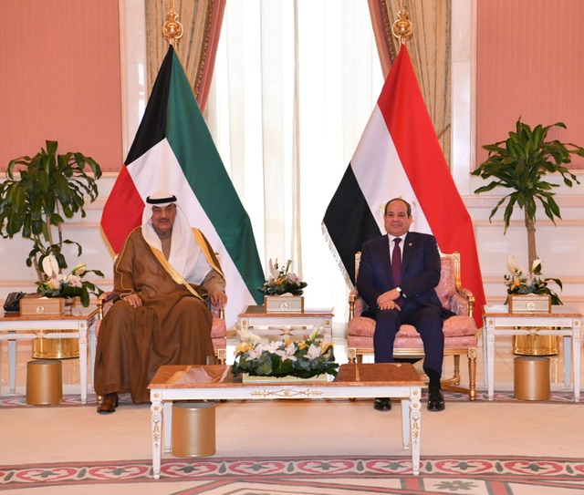 السيسي يلتقي ولي عهد الكويت لبحث تعزيز العلاقات الثنائية والتنسيق المشترك حول القضايا الإقليمية









