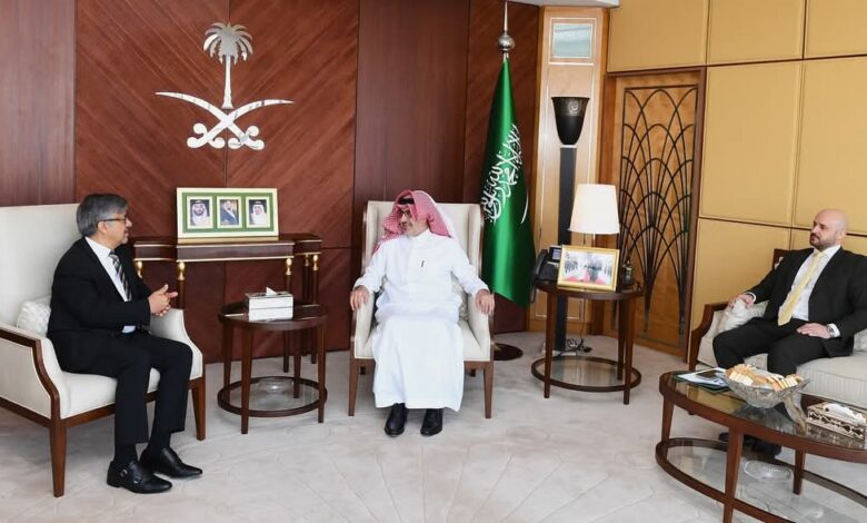 سفير خادم الحرمين لدى مصر يستقبل نظيره الباكستاني
