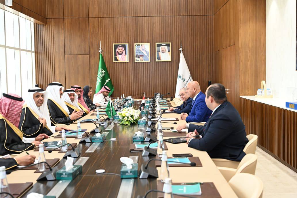 وزير النقل يبحث مع الجانب السعودي سبل تعزيز التعاون المشترك وتنفيذ مشروعات داخل المملكة
