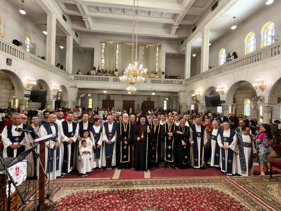 بطريرك الأقباط الكاثوليك يترأس صلوات خميس العهد بالفجالة