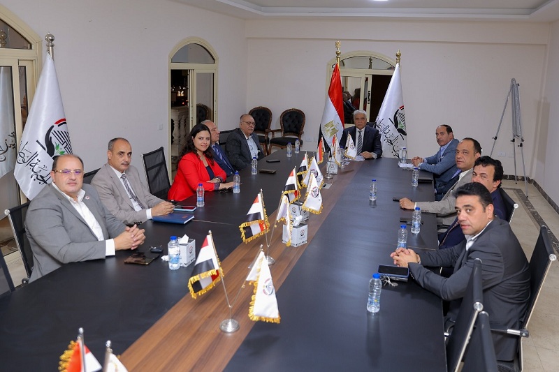 التواصل الجماهيرى بـ