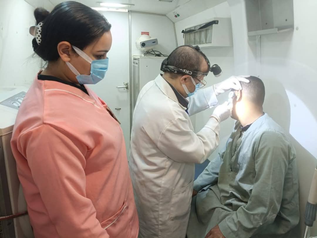 تقديم 1438 خدمة صحية خلال قافلة مجانية بقرية بنى خيار مركز أبوقرقاص