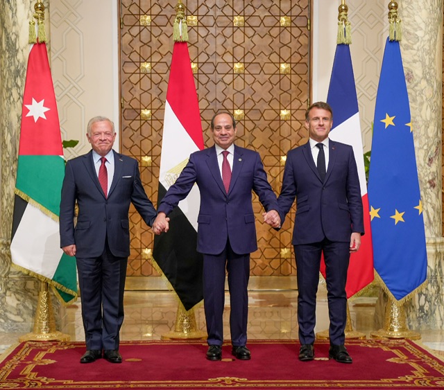 بيان مشترك مصري أردني فرنسي في ختام القمة الثلاثية في القاهرة

