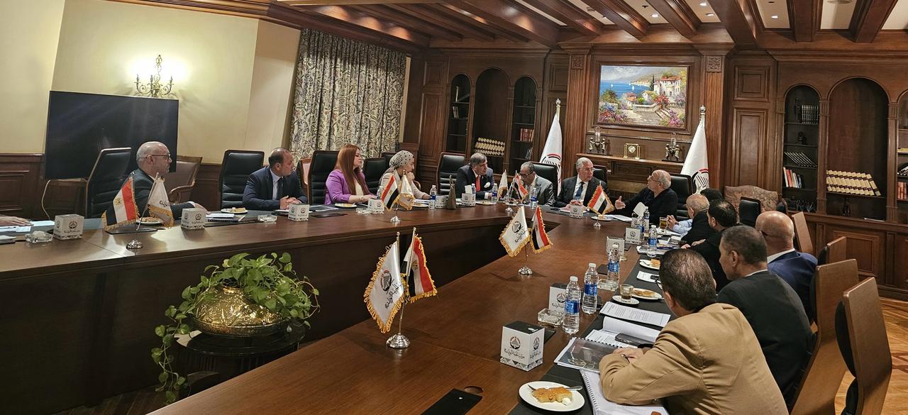 بحضور قيادات الحزب.. اجتماع موسع في “الجبهة الوطنية” لبحث دعم المشروعات الصغيرة

