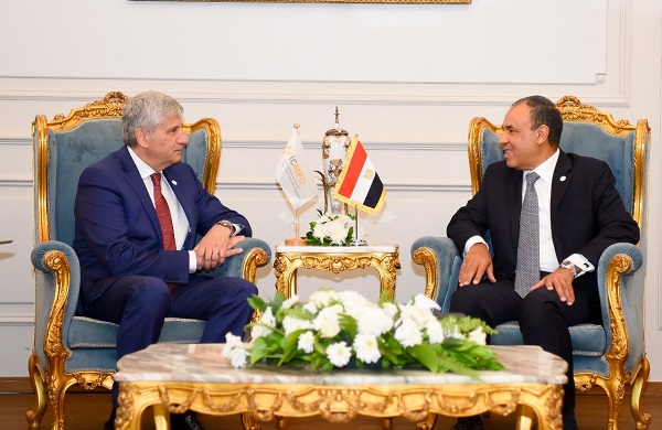 عبد العاطي: مصر تستضيف 10 ملايين مهاجر ولاجئ




