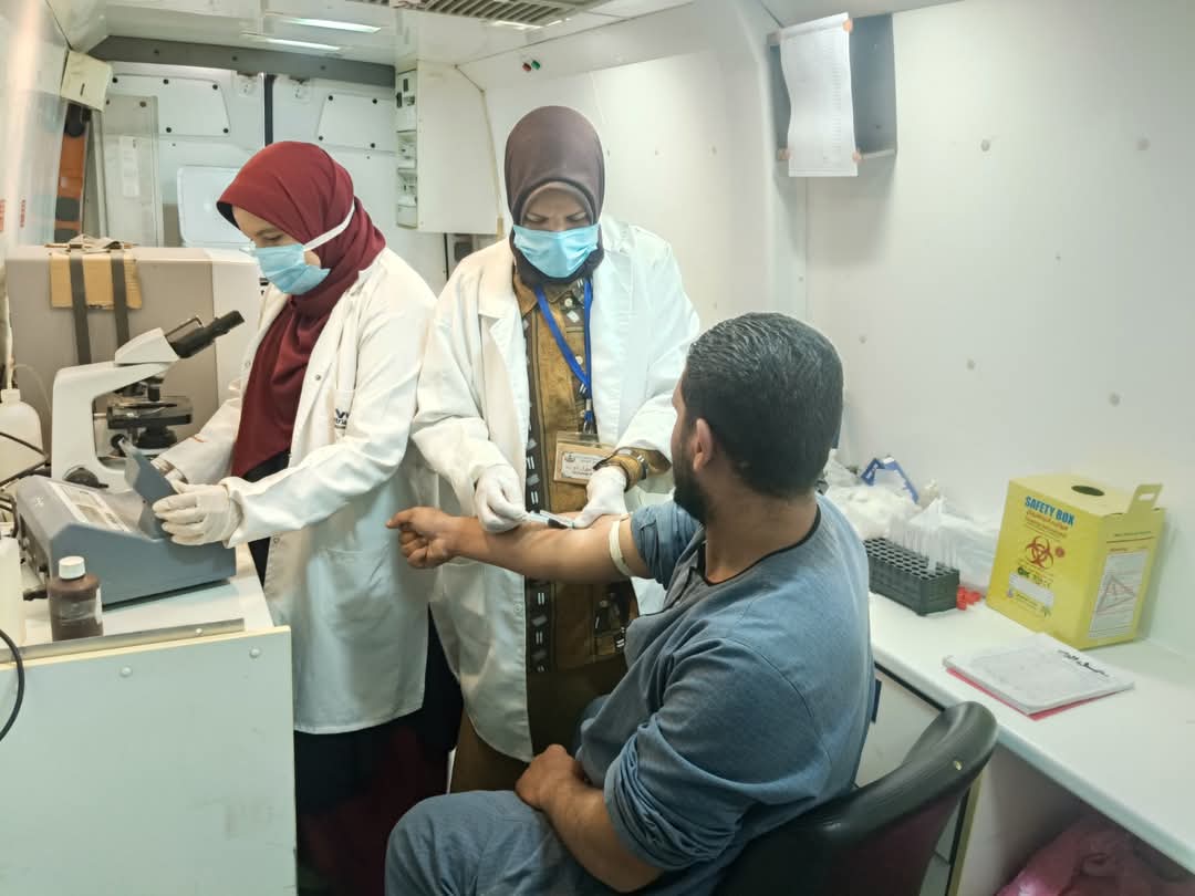 تقديم 1086 خدمة صحية خلال قافلة مجانية بقرية الديابة مركز أبوقرقاص