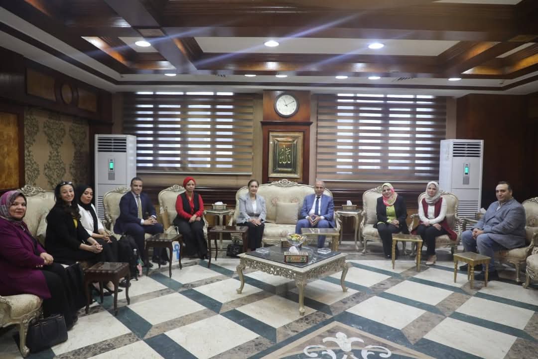 محافظ المنيا يستقبل رئيس اللجنة الوطنية التنسيقية لمكافحة ومنع الهجرة غير الشرعية والإتجار بالبشر