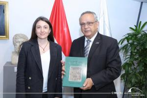 مكتبة الإسكندرية تعزز التعاون الثقافي مع مركز 
