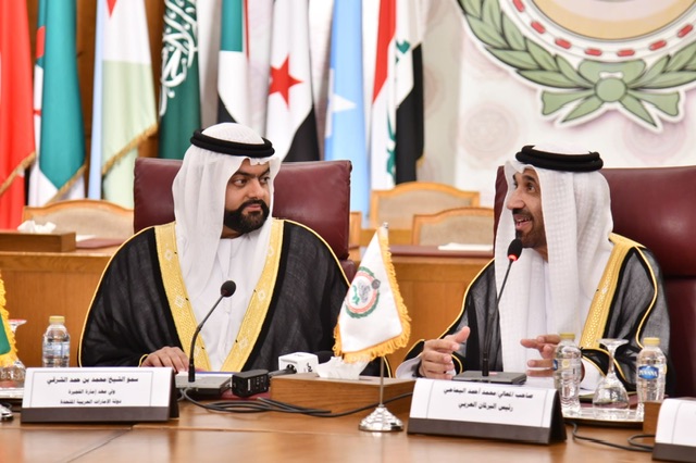رئيس البرلمان العربي يكرم ولي عهد الفجيرة بجائزة يوم الاستدامة العربي