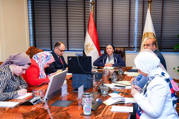 وزيرة البيئة ونظيرتها الفرنسية تبحثان تعزيز المناقشات بشأن مواجهة التلوث البلاستيكي بالبحر المتوسط


