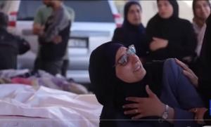 شيخ الأزهر يعزي الطبيبة الفلسطينية آلاء النجار بعد استشهاد أبنائها التسعة: جريمة تجسد أبشع صور الإرهاب

