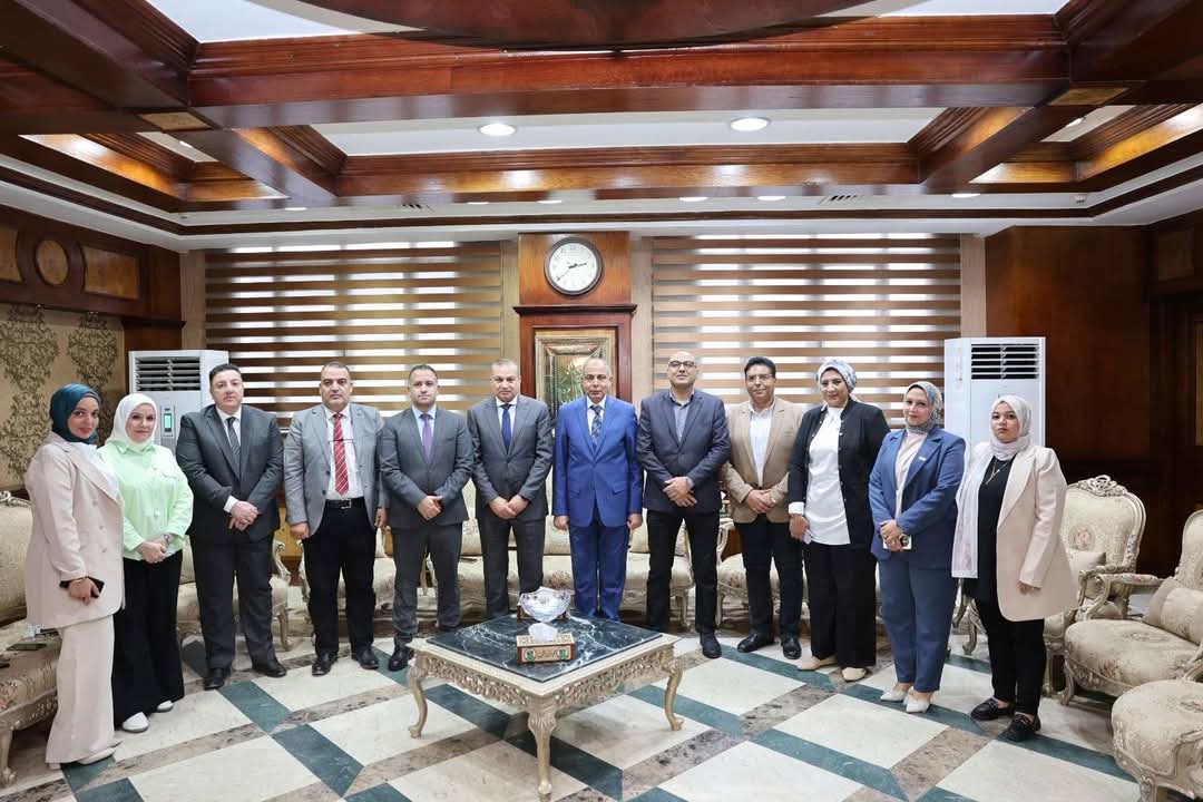 محافظ المنيا يبحث مع رئيس صندوق التنمية الحضرية فرصًا استثمارية لتعظيم الاستفادة من الأصول غير المستغلة