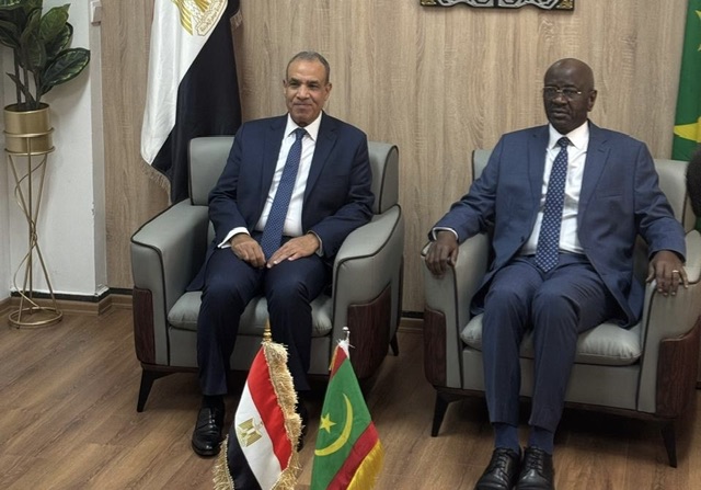 وزير الخارجية يستهل زيارته إلى نواكشوط بلقاء نظيره الموريتاني