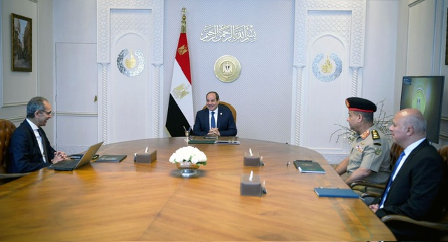 الرئيس السيسي يؤكد ضرورة توسيع قاعدة المستفيدين من مبادرة 