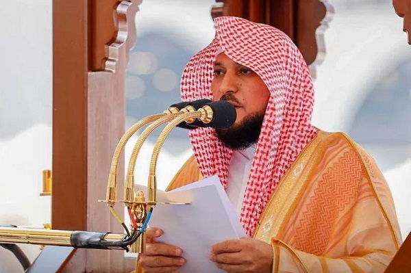 الشيخ ماهر المعيقلي بالحرم المكي: الحج بلا تصريح 