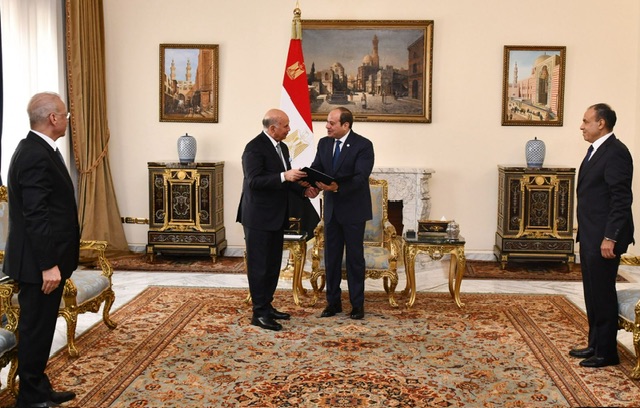 الرئيس السيسي يستقبل وزير خارجية العراق ويؤكد دعم مصر الكامل للقمة العربية المقبلة في بغداد