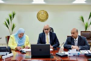 وزير التعليم يتابع امتحانات الدبلومات الفنية من غرفة العمليات المركزية بمقر الوزارة

