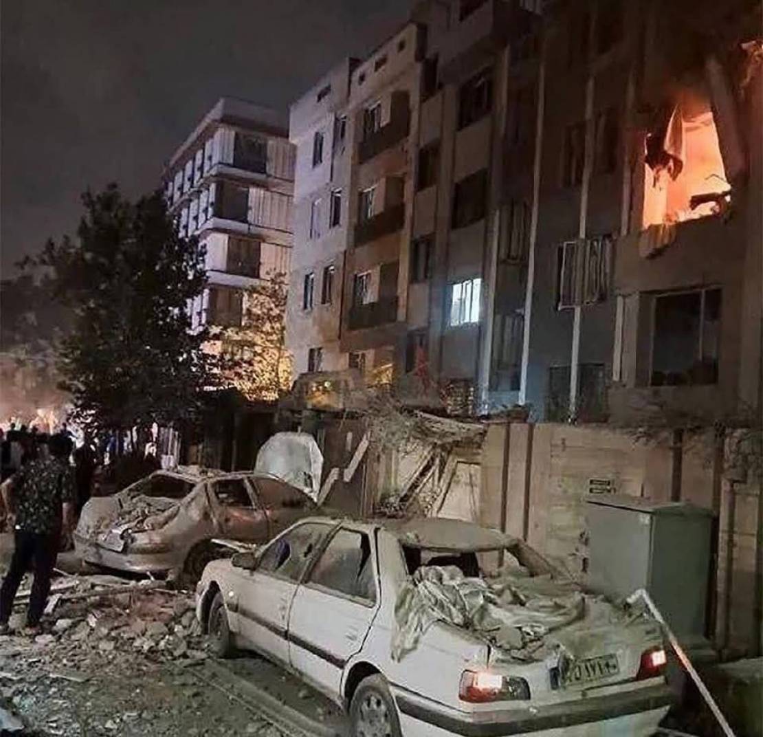 إسرائيل تضرب إيران.. قصة حرب سرية بدأت قبل 20 عامًا وانفجرت فجر اليوم
