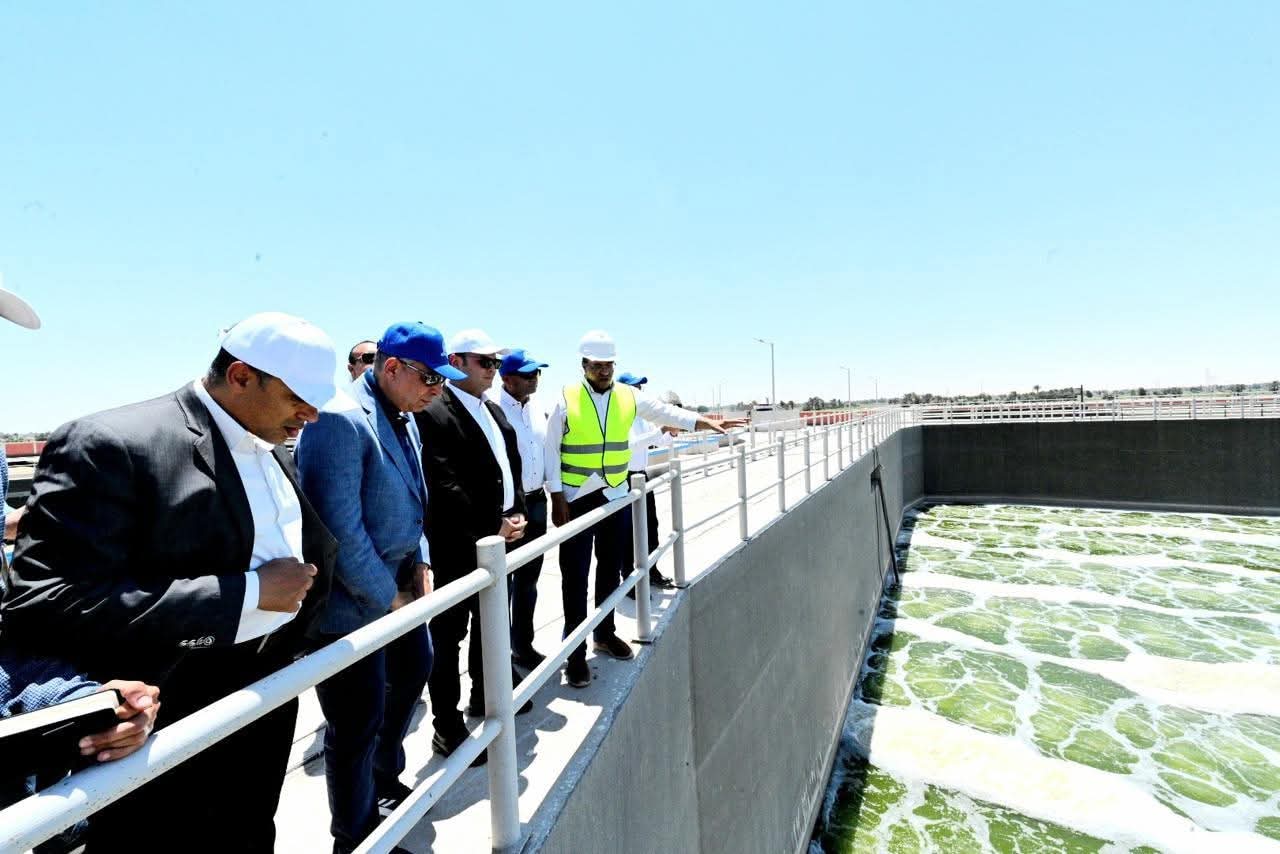 وزير الإسكان ومحافظ المنيا يتفقدان محطة معالجة صرف صحي برطباط بمركز مغاغة ضمن المبادرة الرئاسية 