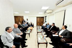 وزير الإسكان ومحافظ المنيا يعقدان اجتماعا مع نواب البرلمان عن المحافظة