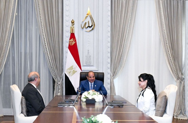 السيسي يوجّه بتطوير المطارات والشراكة مع القطاع الخاص لتعزيز قطاع الطيران