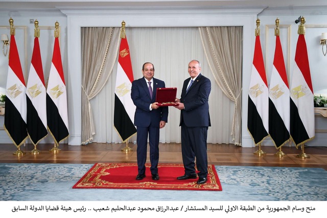الرئيس السيسي يشهد أداء اليمين لرؤساء الهيئات القضائية الجدد ويكرّم القضاة السابقين