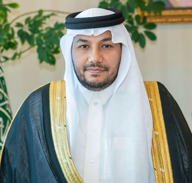 الإعلامي عبدالله العنزي يحتفي بزواج نجله 