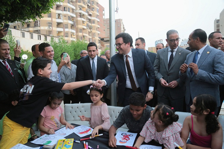 وزير الثقافة ومحافظ الفيوم يفتتحان معرض الفيوم للكتاب ضمن احتفالات الوزارة بـ30 يونيو

