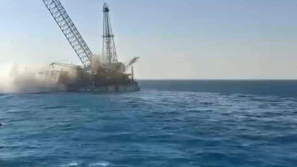 الفريق ربيع يطمئن: حادث الحفار بعيد عن القناة ولا تأثير على الملاحة