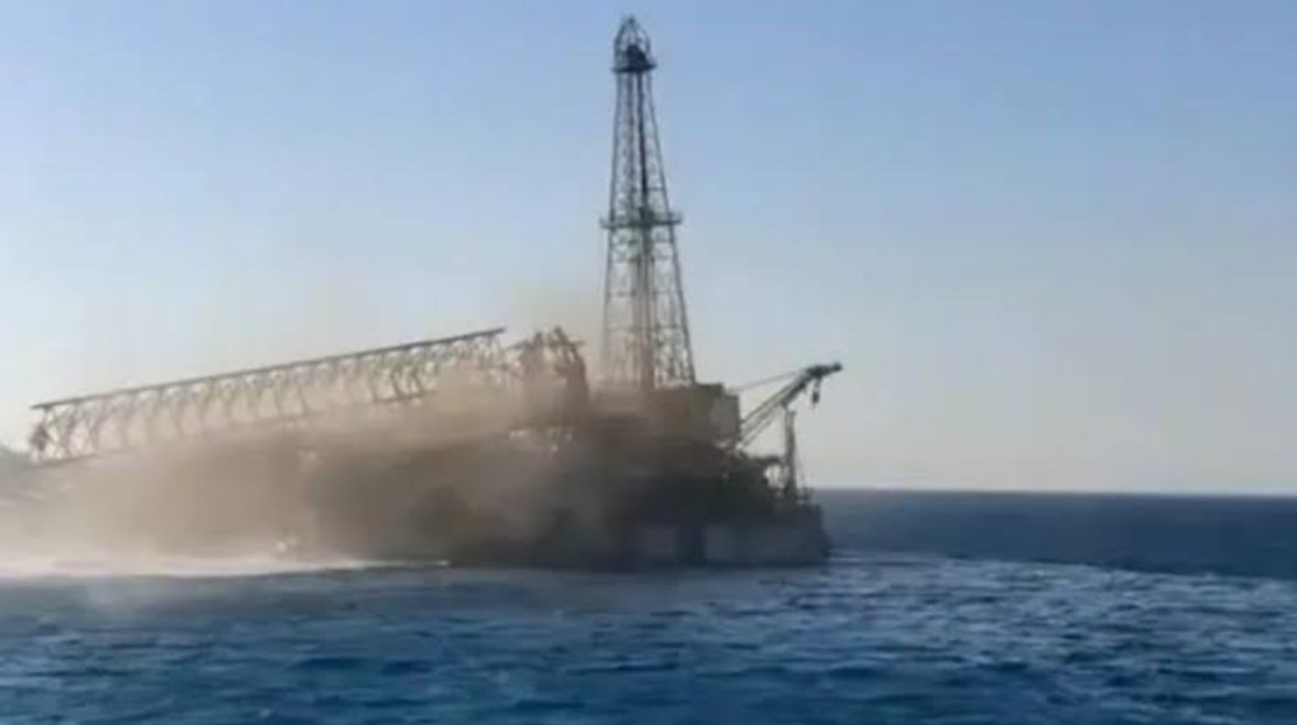 محافظ البحر الأحمر يتابع حادث غرق حفار 