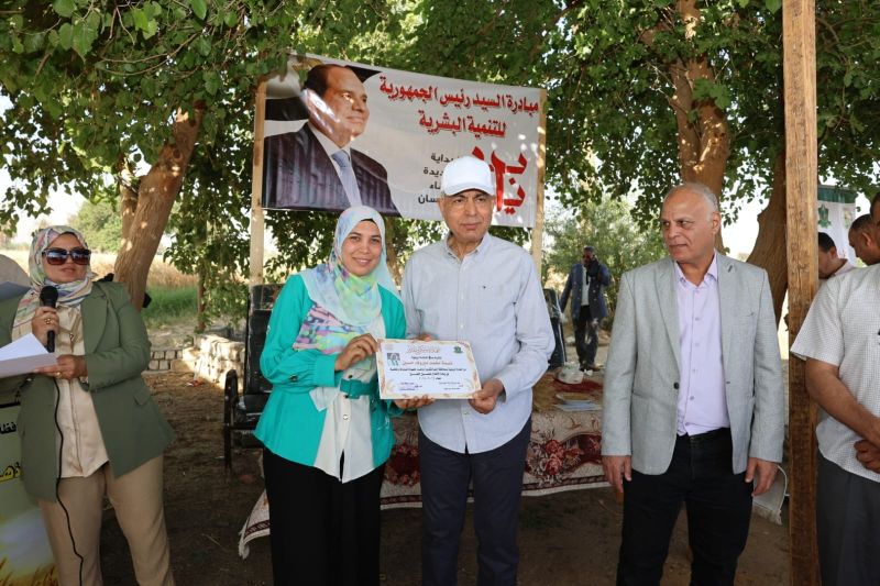 المنيا تقود نهضة زراعية شاملة: استخراج 438 ألف كارت فلاح وتوزيع 95 ألف طن أسمدة