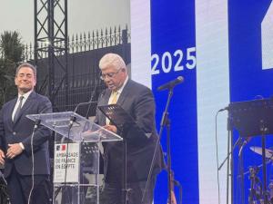 وزير التعليم العالي يشيد بالشراكة التعليمية مع فرنسا ويعلن عن 100 منحة مشتركة للباحثين المصريين