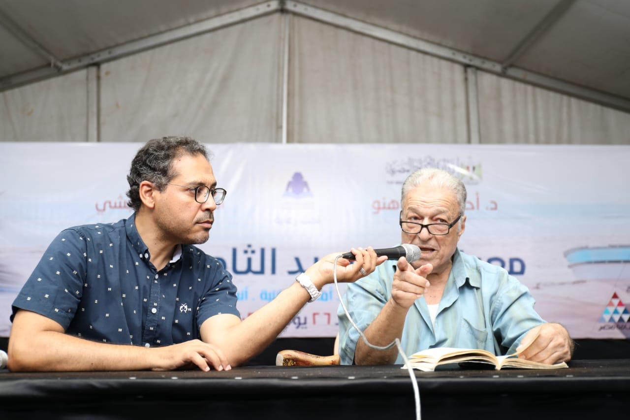 أمسية شعرية تحتفي بجماليات الفصحى ضمن فعاليات معرض بورسعيد الثامن للكتاب


