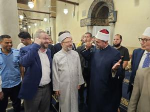 رئيس الشؤون الدينية التركي يزور الجامع الأزهر بحضور السفير موطلو شن