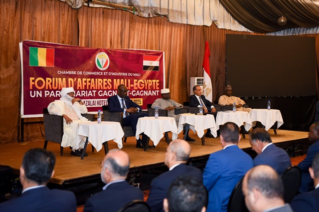 وزير الخارجية يفتتح منتدى الأعمال المصري - المالي بمشاركة وزيرا الخارجية والتجارة والصناعة الماليين


