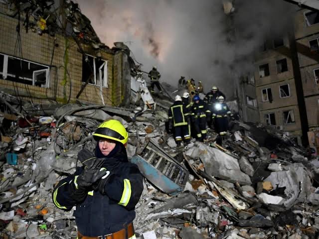 سفارة أوكرانيا : هجوم روسي واسع على كييف يخلّف قتلى بينهم طفل ويدمّر منشآت مدنية ودينية