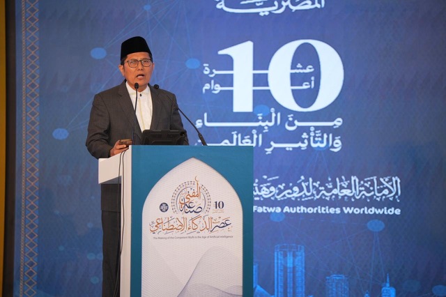 رئيس مجلس العلماء الإندونيسي: الذكاء الاصطناعي يفتقر للوعي البشري ولا يجوز الاعتماد عليه في الفتوى