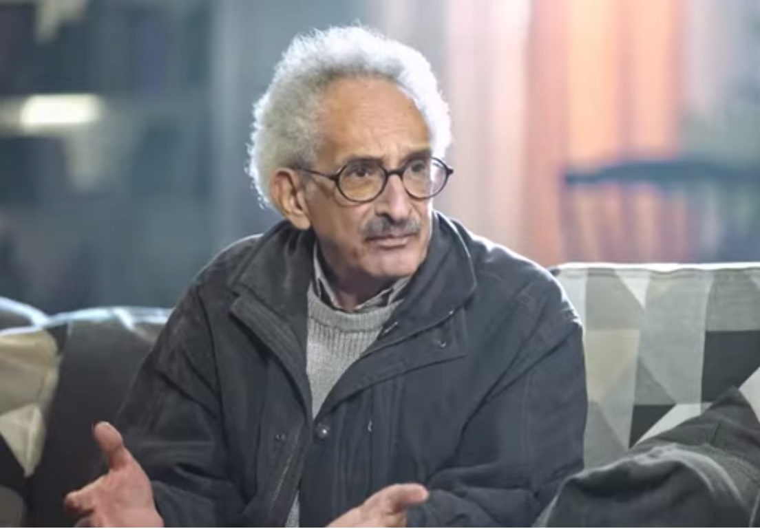 عندما تولى صنع الله إبراهيم رئاسة مؤتمر أدباء مصر في بواكير الالتفاف على الثورة