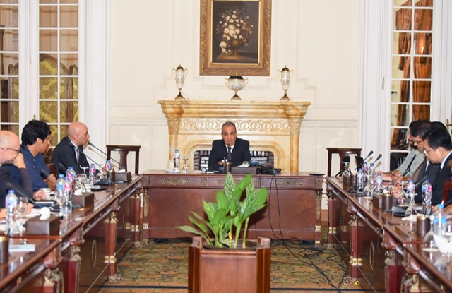  وزير الخارجية يستعرض محددات الموقف المصرى من التطورات الإقليمية مع ممثلي الإعلام الأجنبي