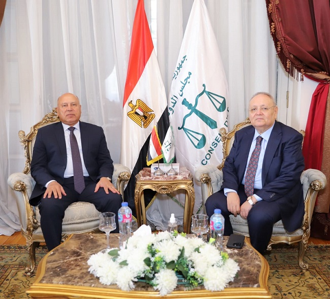 رئيس مجلس الدولة يستقبل نائب رئيس الوزراء وزير الصناعة والنقل