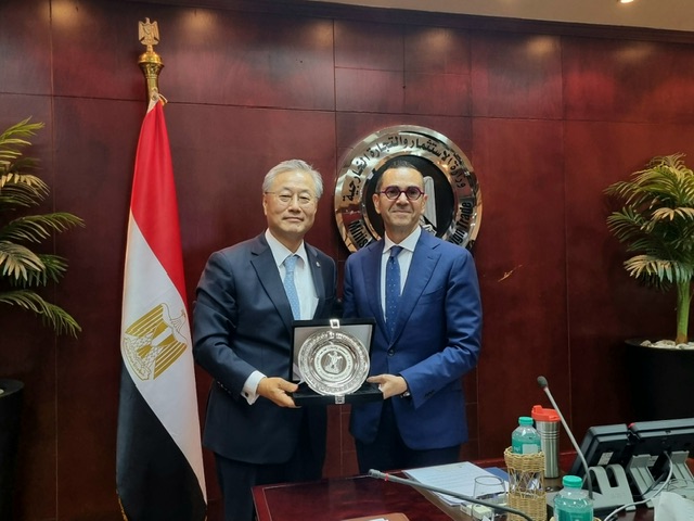 كوريا ومصر تبحثان سبل تعزيز التعاون في الاستثمار والتجارة